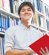 4th Year Student in the Faculty of Commerce and Management Shogo Fujimoto